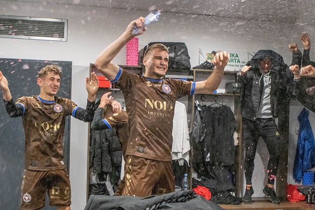 这也再次证 这也再次证